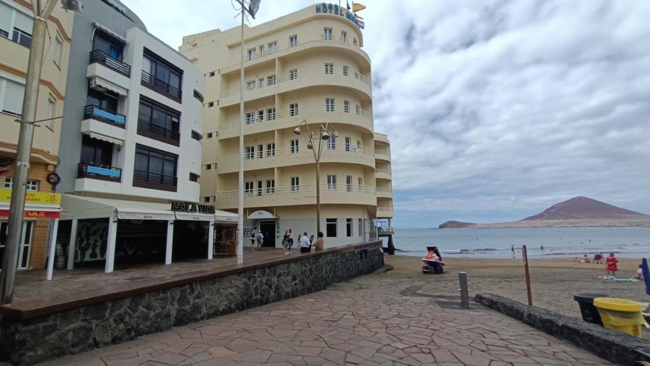Views Of El Medano Beach, Two 外观 照片